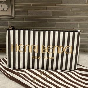 HB “About Town Pouch”
